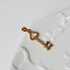 Dije llave 18K