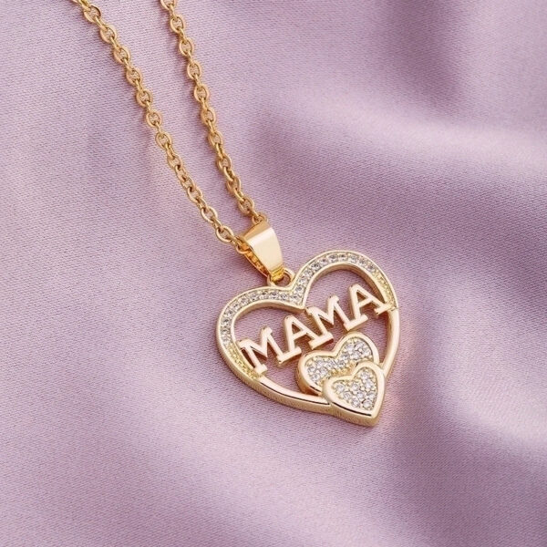 Collar de corazón mamá 18K