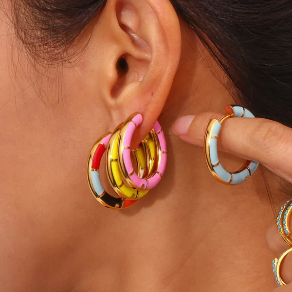 Aretes geométricos circulares rosado18K - Image 3