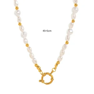 Collar con colgante de perlas 18K
